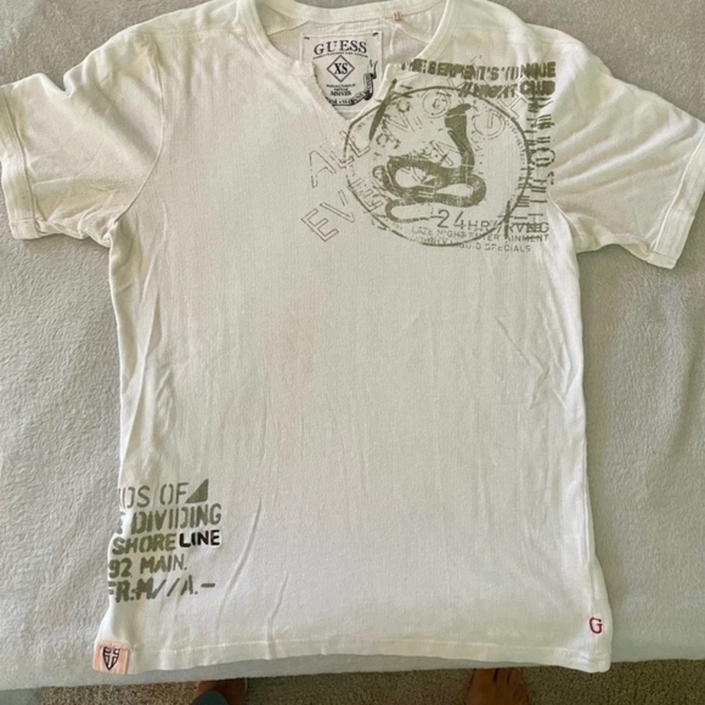 Guess V-Neck Muscle Shirt (XS)